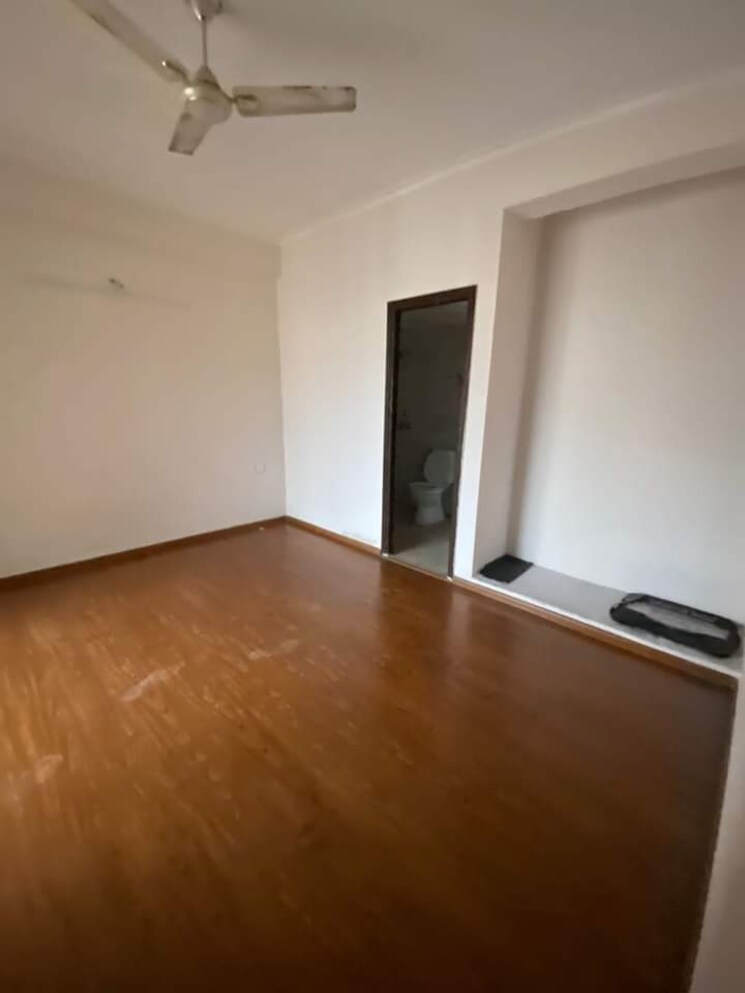 Room, amrapali-golf-homes 3 Bedroom 1115 Sq.Ft. Apartment In Sector 4, Greater Noida Greater Noida 7889341