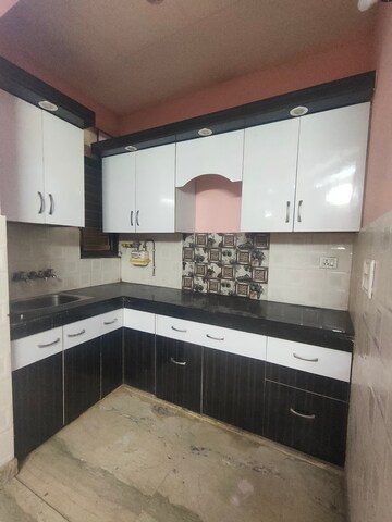 Master Bedroom in 2 BHK Builder Floor at Uttam Nagar – for Rent