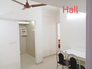 Room in 3.5 BHK Apartment at Edapally – for Rent