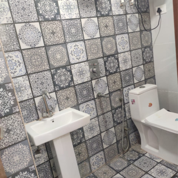 Bathroom in 2 BHK Builder Floor at Malviya Nagar – for Rent