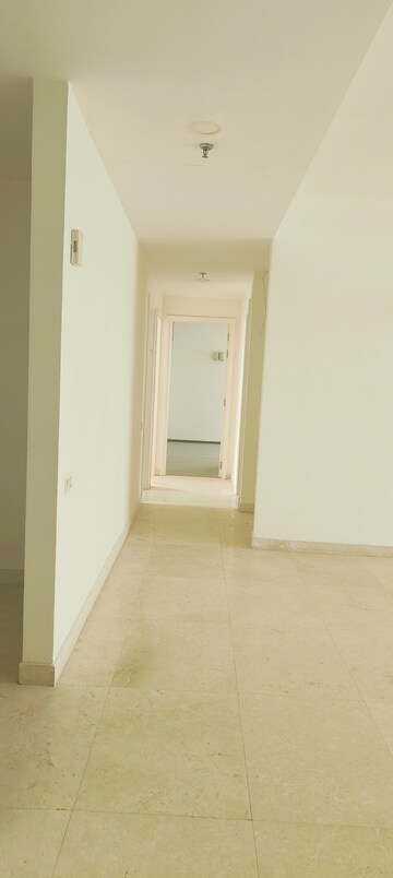 Room in 4 BHK Apartment at Ireo Victory Valley, Sector 67 – for Sale