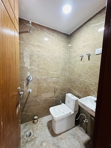 Bathroom in 1 BHK Builder Floor at Paryavaran Complex – for Sale