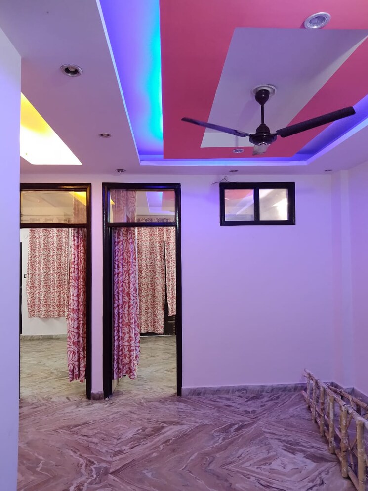 Room, dwarka mor 3 Bedroom 810 Sq.Ft. Builder Floor In Dwarka Mor Delhi 7889594