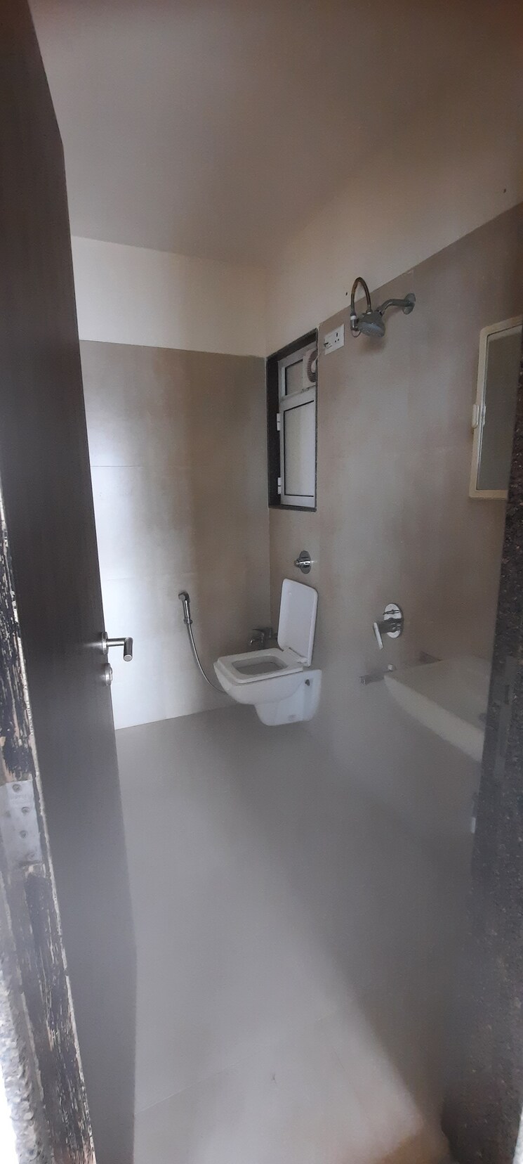 Bathroom, puranik-rumah-bali 1 Bedroom 445 Sq.Ft. Apartment In Ghodbunder Road Thane 7889646