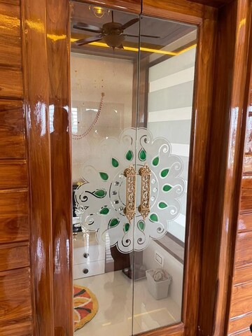 Furnished Amenities in 2 BHK Villa at Dodda Aalada Mara Road – for Sale