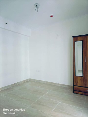 Room in 1 BHK Apartment at Gaur City 2 - 14th Avenue, Sector 16c Greater Noida – for Sale