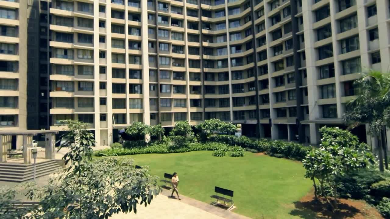 2 BHK Apartment For Resale in Kalpataru Aura Ghatkopar West Mumbai  7817598