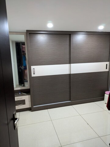 Room in 3 BHK Apartment at RR Signature, Thanisandra Main Road – for Rent