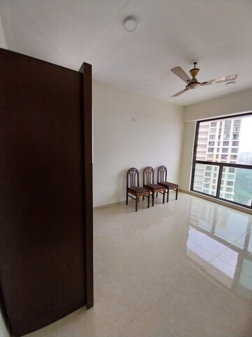 Room in 1.5 BHK Apartment at Kanakia Spaces Zen World, Kanjurmarg East – for Rent