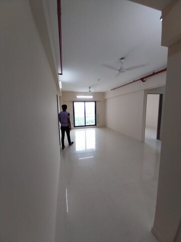 Room in 1.5 BHK Apartment at Kanakia Spaces Zen World, Kanjurmarg East – for Rent
