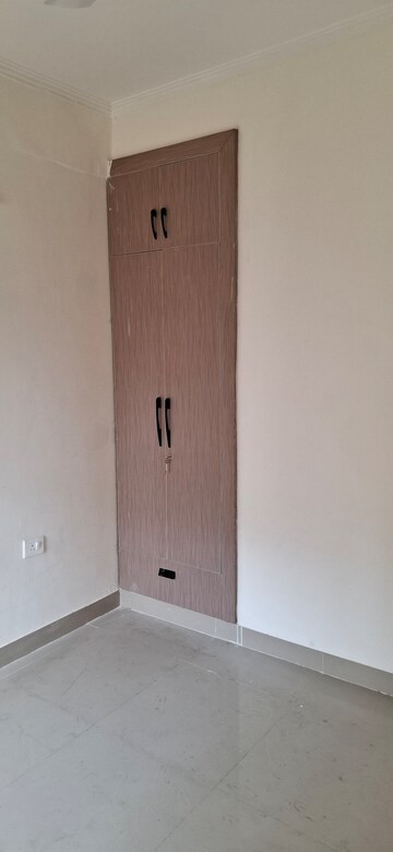 Furnished Amenities in 2 BHK Apartment at Amrapali Riverview, Amrapali Leisure Valley – for Sale