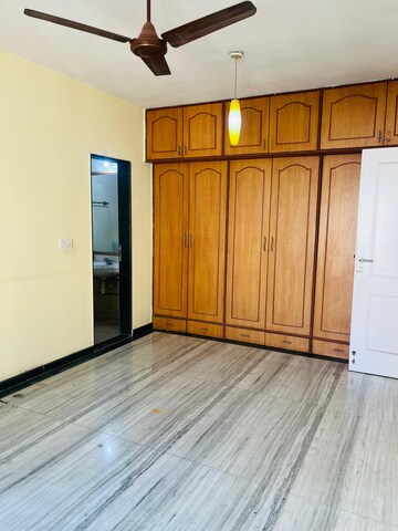 Room in 2 BHK Apartment at Hiranandani Estate Valentina, Ghodbunder Road – for Rent