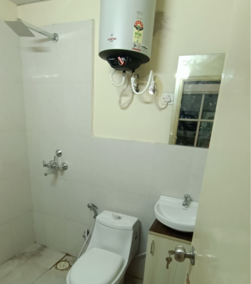 Team Area in 2 BHK Apartment at Pyramid Fusion Homes, Sector 70a – for Rent