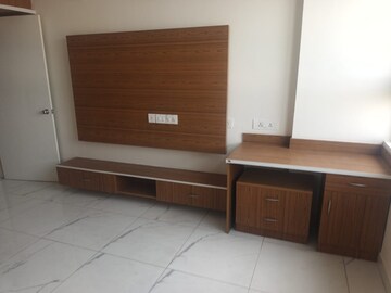 Room in 2.5 BHK Apartment at Mantri Lithos, Thanisandra – for Rent