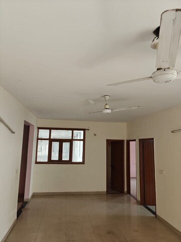 Room in 2 BHK Apartment at Omaxe Heights, Sector 86 – for Rent