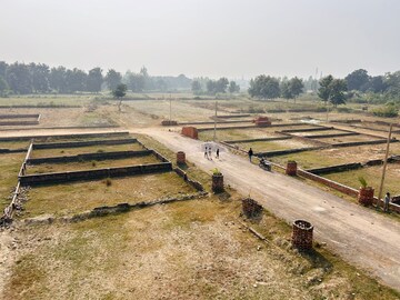 Plot For Sale in Wazirganj