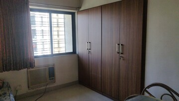 Room in 2 BHK Apartment at Runwal Pearl, Manpada – for Rent