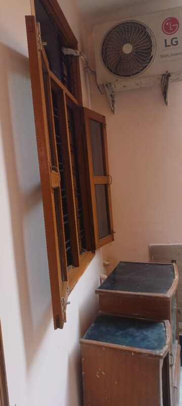 Building Lobby in 1 BHK Builder Floor at Sector 47 – for Rent