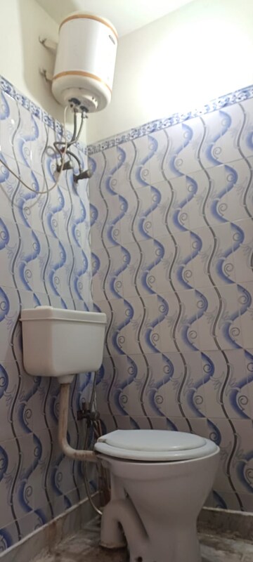 Bathroom in 1 BHK Builder Floor at Sector 47 – for Rent
