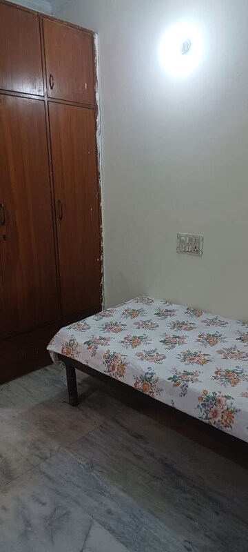 Bedroom in 1 BHK Builder Floor at Sector 47 – for Rent