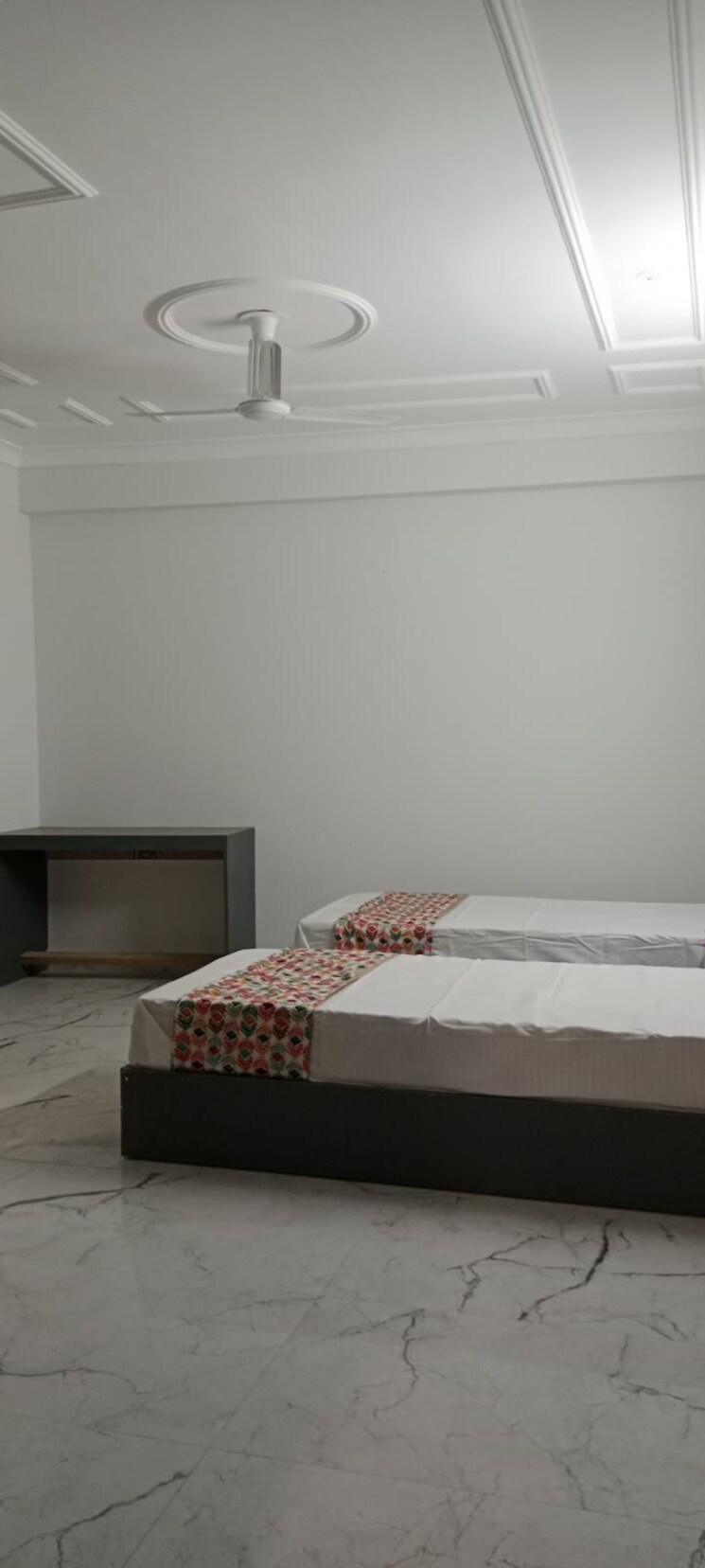 Room, sector 27 Pg For Boys & Girls In Sector 27 7890094