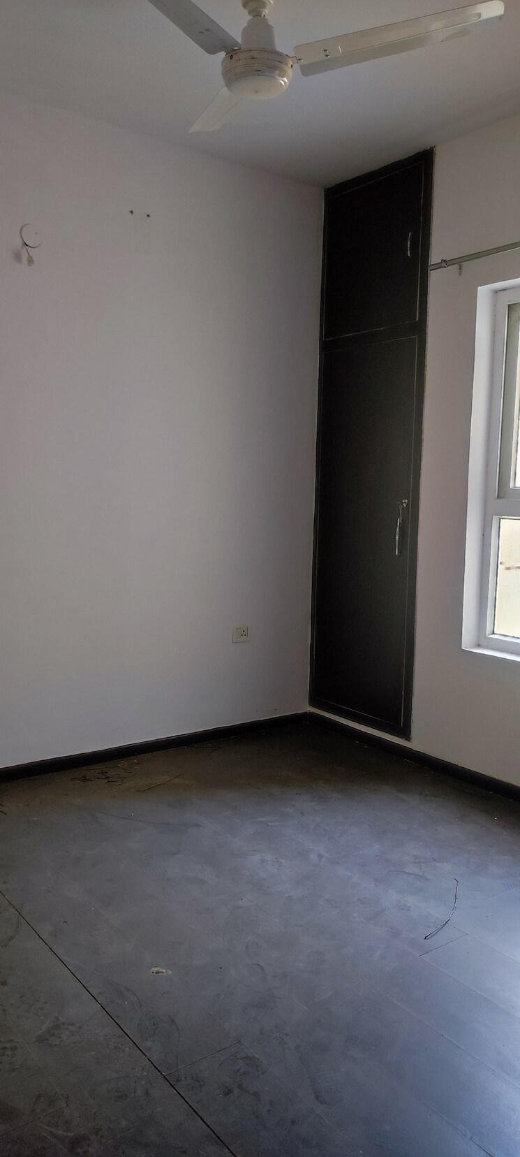 Room, bptp-parkland-sector-82 4 Bedroom 300 Sq.Yd. Builder Floor In Sector 82 Faridabad 7890111