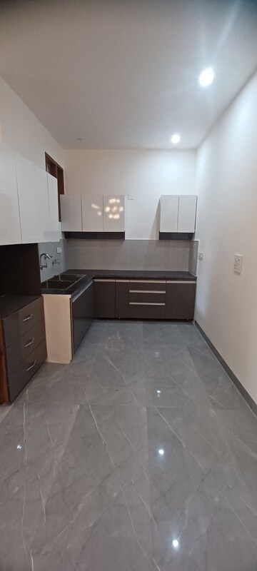 3 BHK Builder Floor For Sale in High Ground