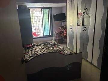 Bedroom in 2 BHK Apartment at Seawoods – for Sale