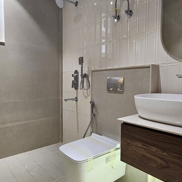 Bathroom in 3 BHK Apartment at Somsons Imperial Towers, Kishanpura – for Sale