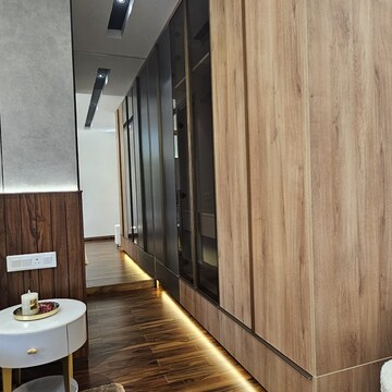 Room in 3 BHK Apartment at Somsons Imperial Towers, Kishanpura – for Sale
