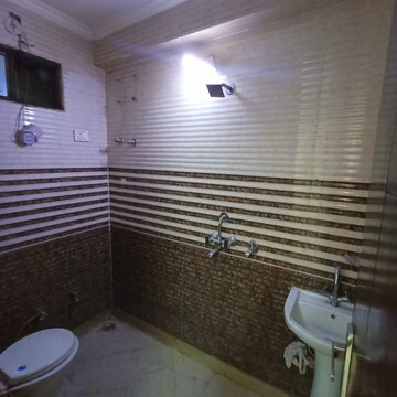 Bathroom in 2 BHK Builder Floor at Uttam Nagar – for Rent