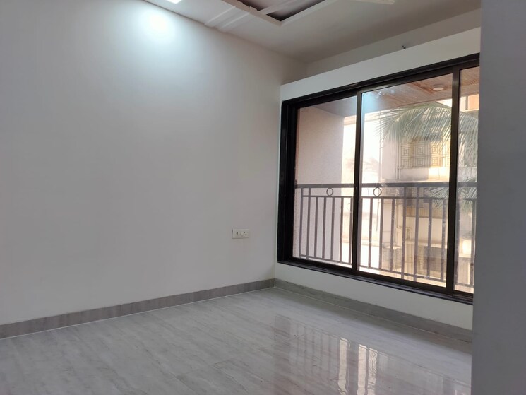 Room, borivali west 1 Bedroom 400 Sq.Ft. Apartment In Borivali West Mumbai 7890246