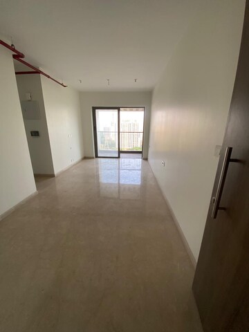 2 BHK Apartment For Rent in Omkar Alta Monte, Malad East