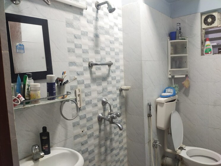 Bathroom, symphony-towers 3 Bedroom 1200 Sq.Ft. Apartment In Behala Kolkata 7890302
