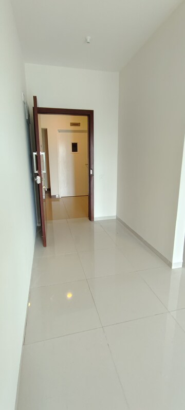 Room in 2 BHK Apartment at Century Breeze, Jakkuru – for Rent