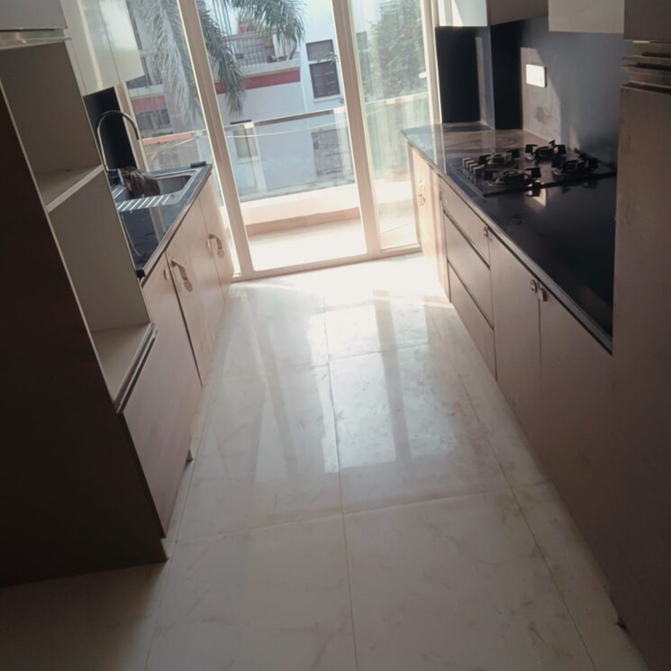 Kitchen, vipul-world-floors 3 Bedroom 1850 Sq.Ft. Apartment In Sector 48 Gurgaon 7890398