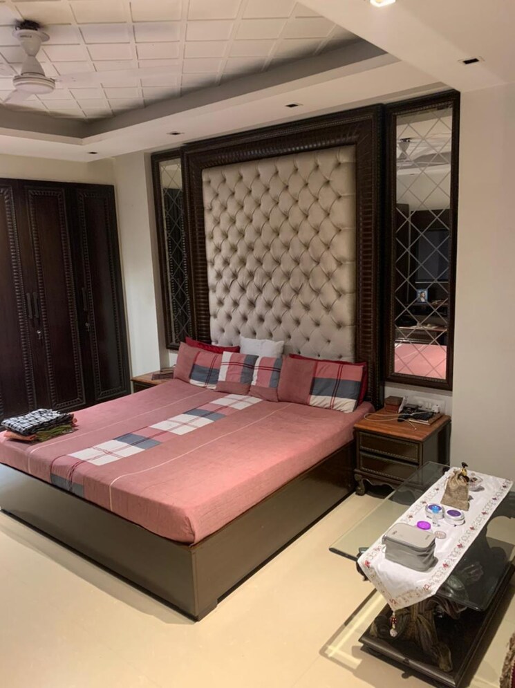 Bedroom, greater kailash part 3 4 Bedroom 324 Sq.Yd. Builder Floor In Greater Kailash Part 3 Delhi 7890410