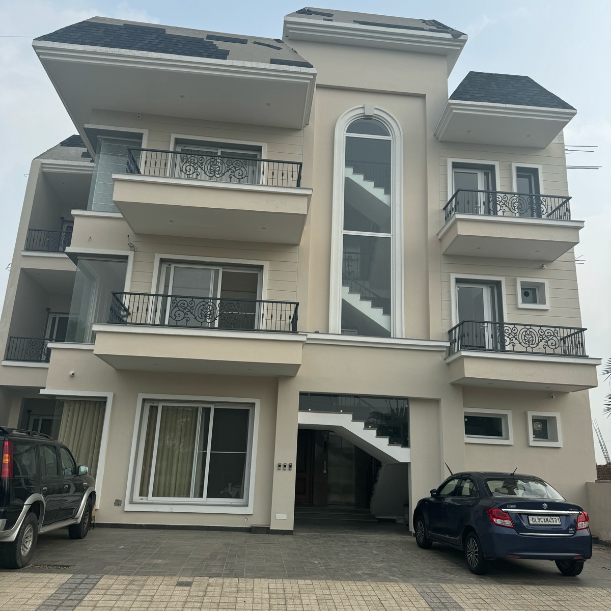 5 BHK + Pooja Room,Servant Room,Study Room,Extra Room Builder Floor For Sale in North Mullanpur