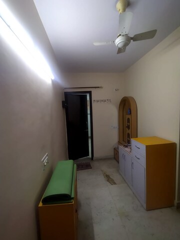 Master Bedroom in 1 BHK Builder Floor at Green Park – for Rent