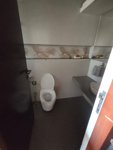 Master Bedroom in 5 BHK Apartment at Joy Solitaire, Juhu – for Sale