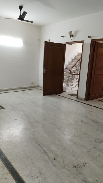 3.5 BHK Builder Floor For Rent in Saket