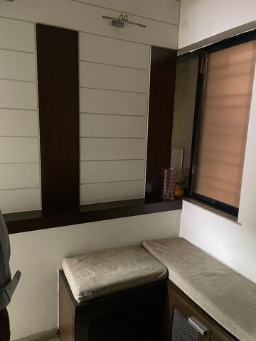 Room in 3 BHK Apartment at Kumar Kruti, Kalyani Nagar – for Rent