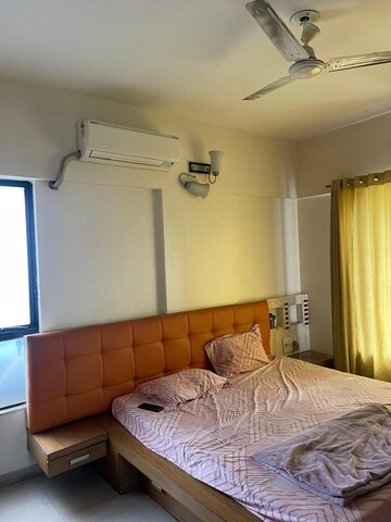 Bedroom in 3 BHK Apartment at Kumar Kruti, Kalyani Nagar – for Rent