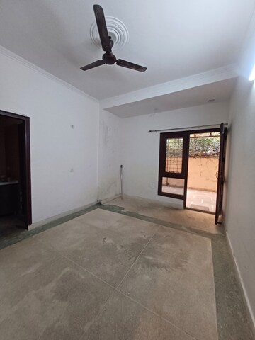 Room in 2.5 BHK Independent House at Ansal Plaza Sector-23, Palam Vihar – for Rent