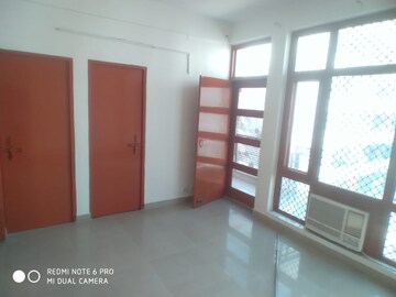 Room in 3 BHK Apartment at Jaipurias Sunrise Greens Zirakpur, Vip Road – for Rent