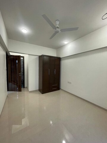 Room in 2 BHK Apartment at Mahavir Kanti Dreams, Nalasopara East – for Rent