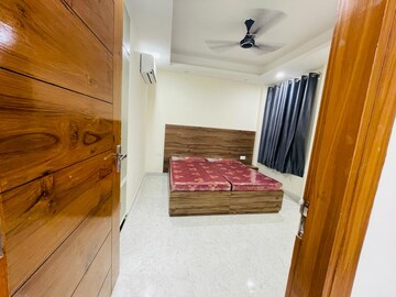 Master Bedroom in 2 BHK Builder Floor at Sector 45 – for Rent