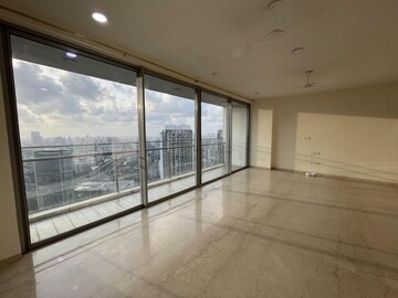 Room in 3 BHK Apartment at Oberoi Realty Exquisite, Goregaon East – for Sale