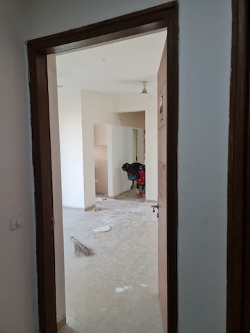 Building Lobby in 3 BHK Apartment at Ardee City Palm Grove Heights, Sector 52 – for Rent