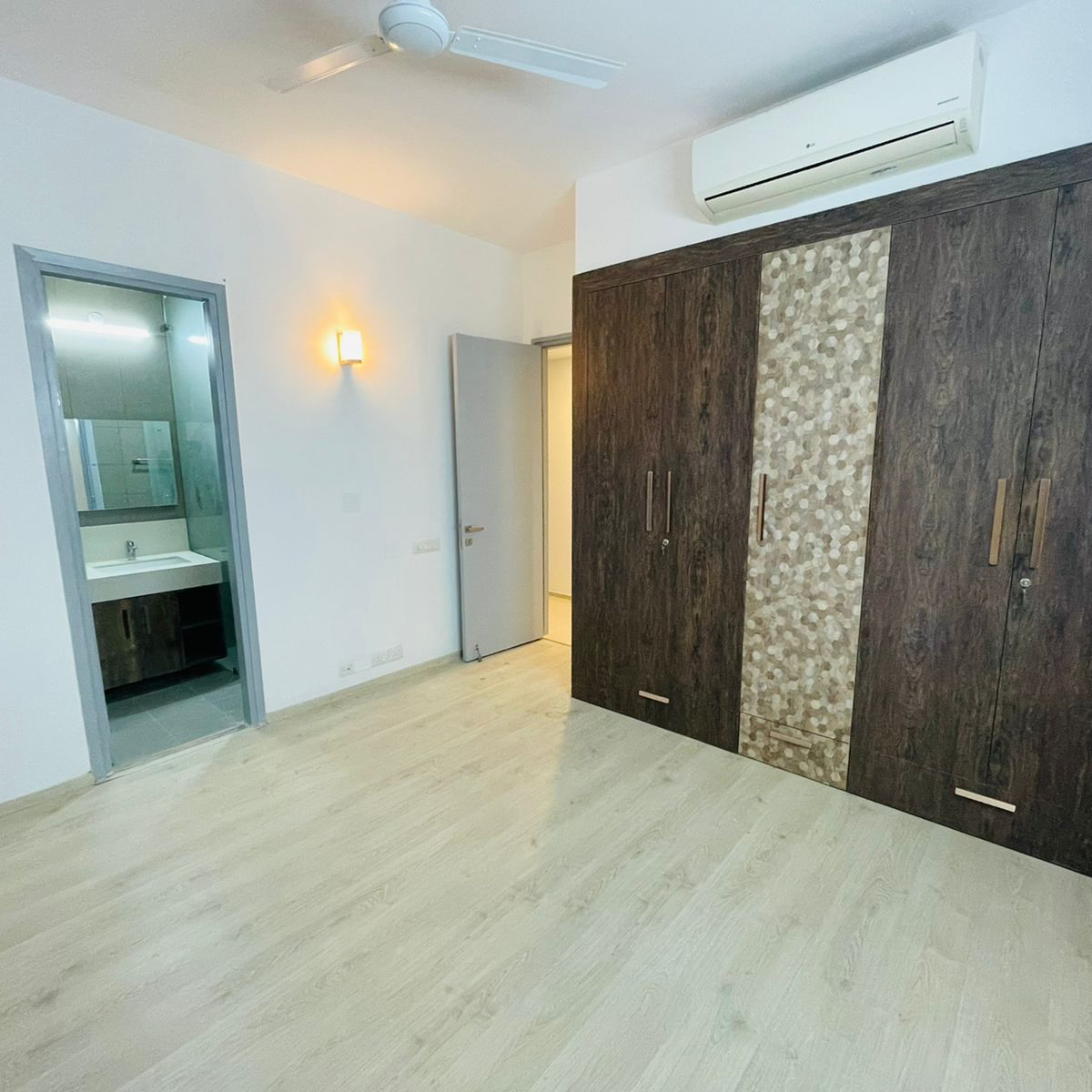 2.5 BHK + Study Room 1450 Sq.Ft. Apartment in Pareena Micasa